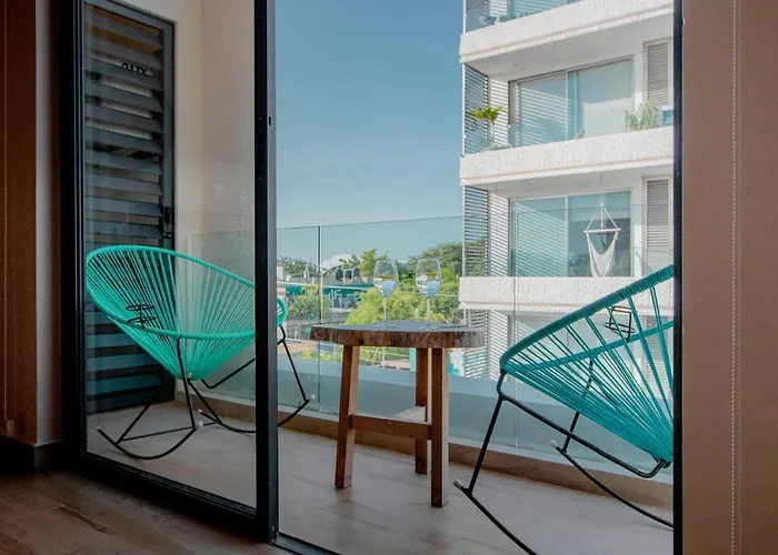 With Ocean View Pool In Av 10 & 60 Street Apartment *