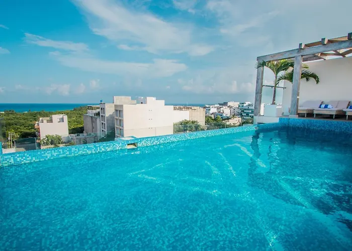 With Ocean View Pool In Av 10 & 60 Street